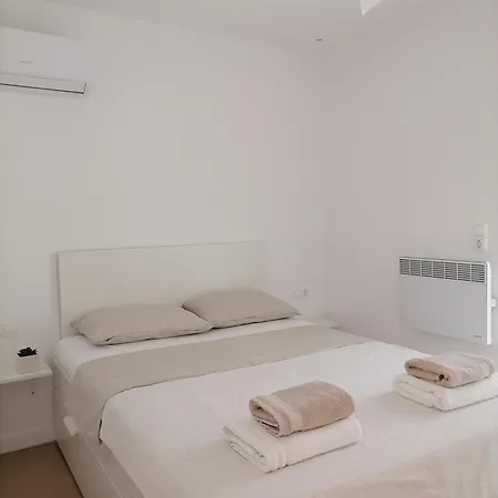 Viktoria's Garden Apartment Athens